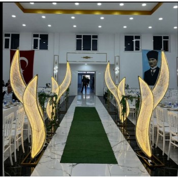 Rüya Fon Çiftli Gelin Yolu Işık Dekoru – Işıltılı ve Şık Gelin Yolu Tasarımı