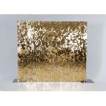 Gold Pul Paneli Arka Işıltı Dekor – Parlak ve Gösterişli Arka Fon Tasarımı