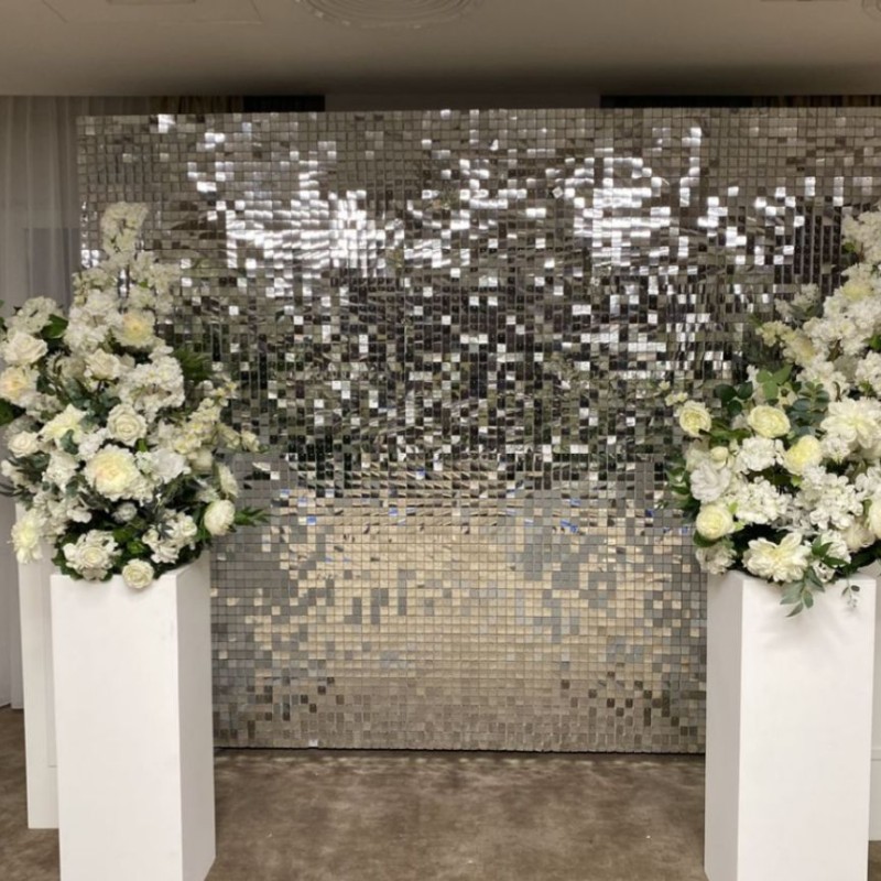 Gold Pul Paneli Arka Işıltı Dekor – Parlak ve Gösterişli Arka Fon Tasarımı Gold Pul Paneli Arka Işıltı Dekor – Parlak ve Gösterişli Arka Fon Tasarımı